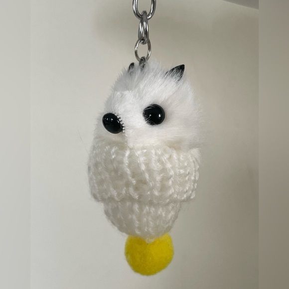 White Animal Keychain with Yellow Pom Pom in Mini Knitted Hat - Picture 5 of 11